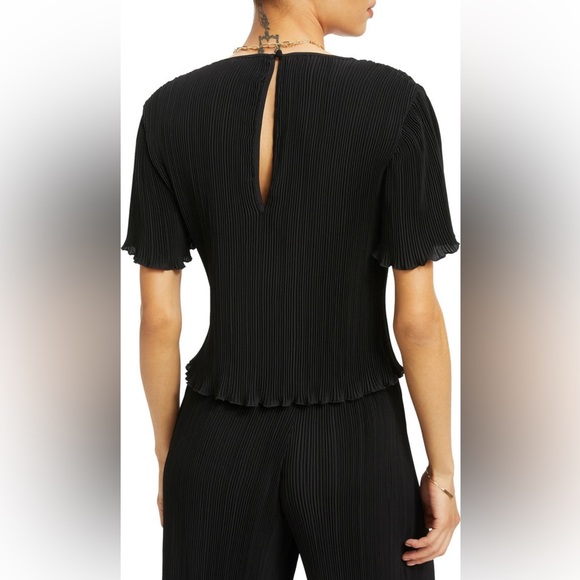 Good American
Plissé T-Shirt - Picture 4 of 6